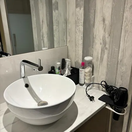 La Malefik Bed and Breakfast 3*